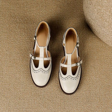 Load image into Gallery viewer, Retro Brogue Womens Shoes In British Style