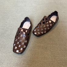 Load image into Gallery viewer, Womens Retro Flat Shoes With Hollowed-Out Pleats For A Sophisticated Look