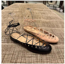 Charger l'image dans la galerie, Ballerines romaines Niche en cuir à brides croisées pour femmes