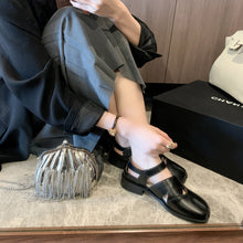 Load image into Gallery viewer, Women's Split-toe Hollow-out Flat Leather Shoes