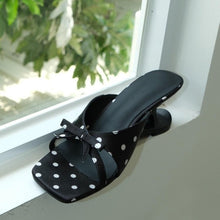 Load image into Gallery viewer, Womens Alien-style Square-toe Slide Sandals With A Bow
