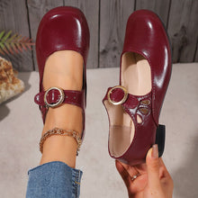 Charger l'image dans la galerie, Chaussures vernies à bout rond et à petits talons