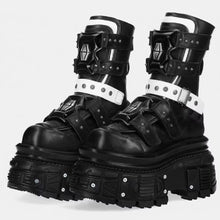 Load image into Gallery viewer, Female Punk Platform Studded Motorcycle Boots